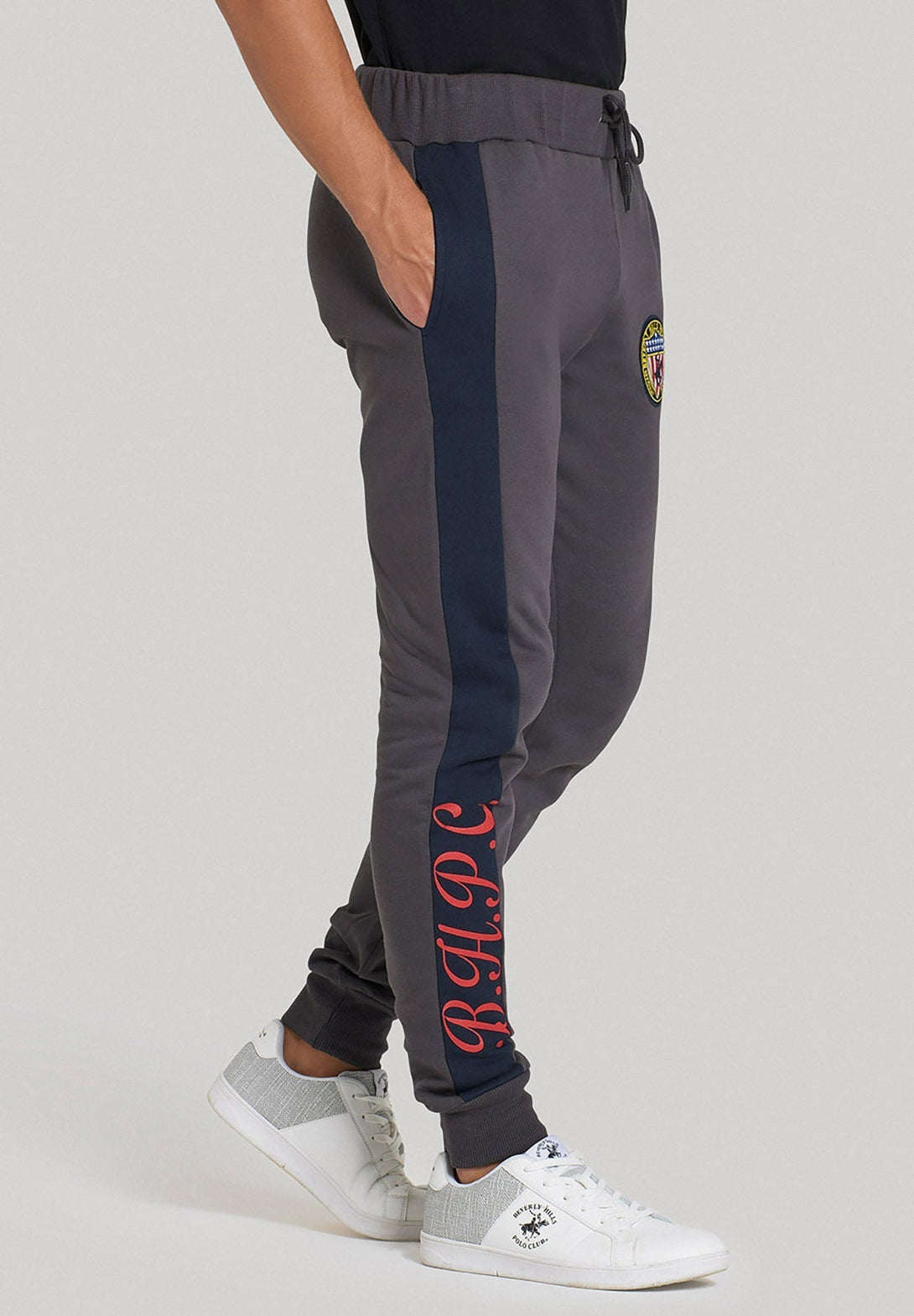 Beverly Hills Polo Club UK-BHPC US SHIELD PATCH JOGGERS DARK GREY