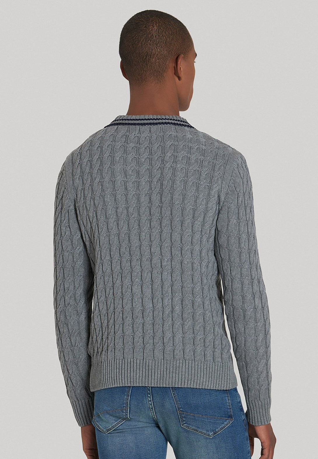 Beverly Hills Polo Club UK-HERALDIC CREST CABLE-KNIT V-NECK SWEATER HEATHER GREY